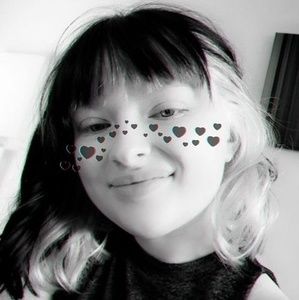 Meet your Posher, Amelia